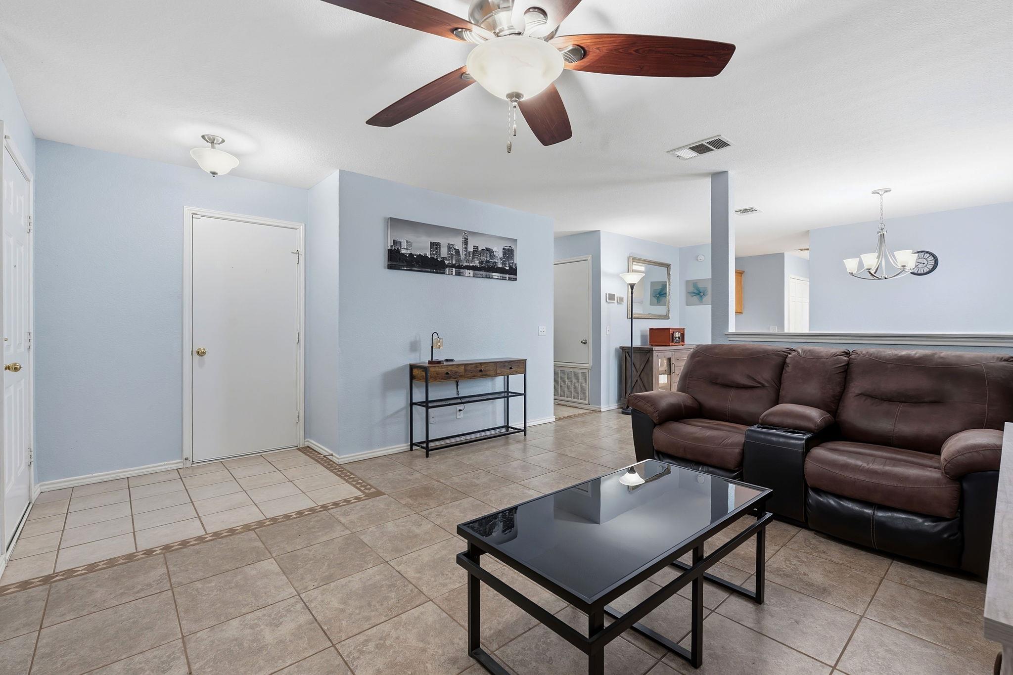 626 Atlantis Kyle TX 78640