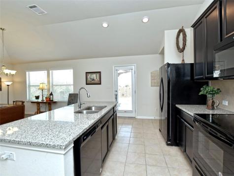 130 Sunshine Lane Kyle TX 78640