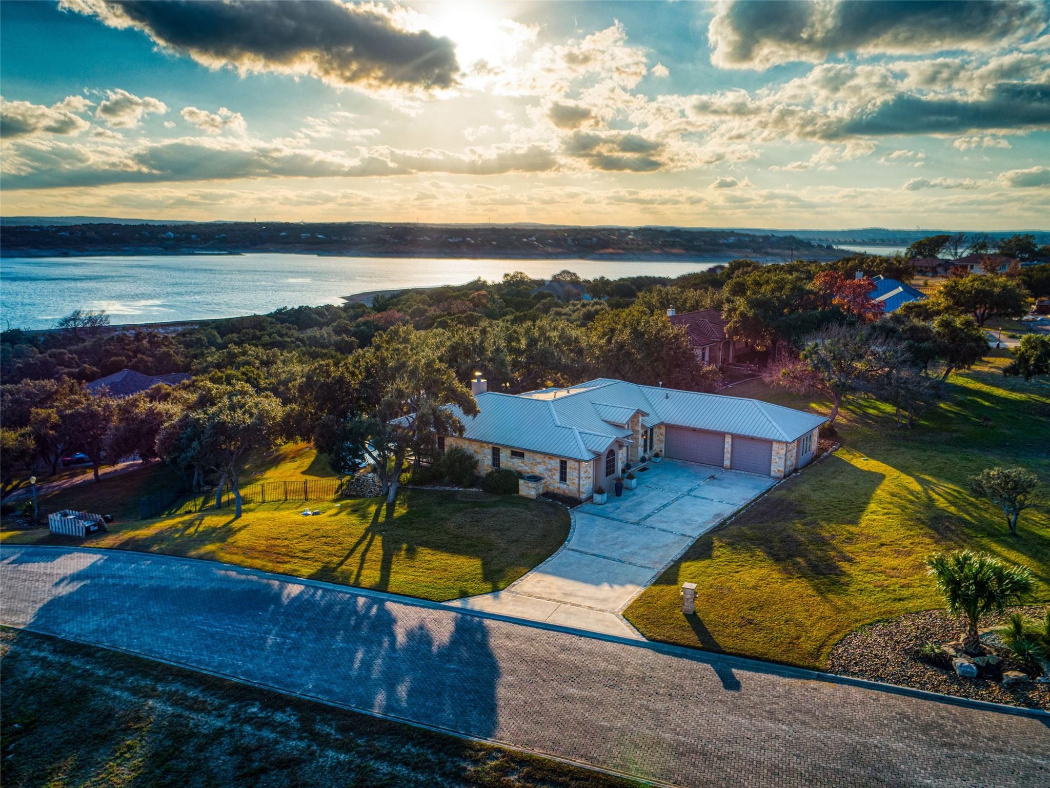 110 Kingsbury Canyon Lake TX 78133