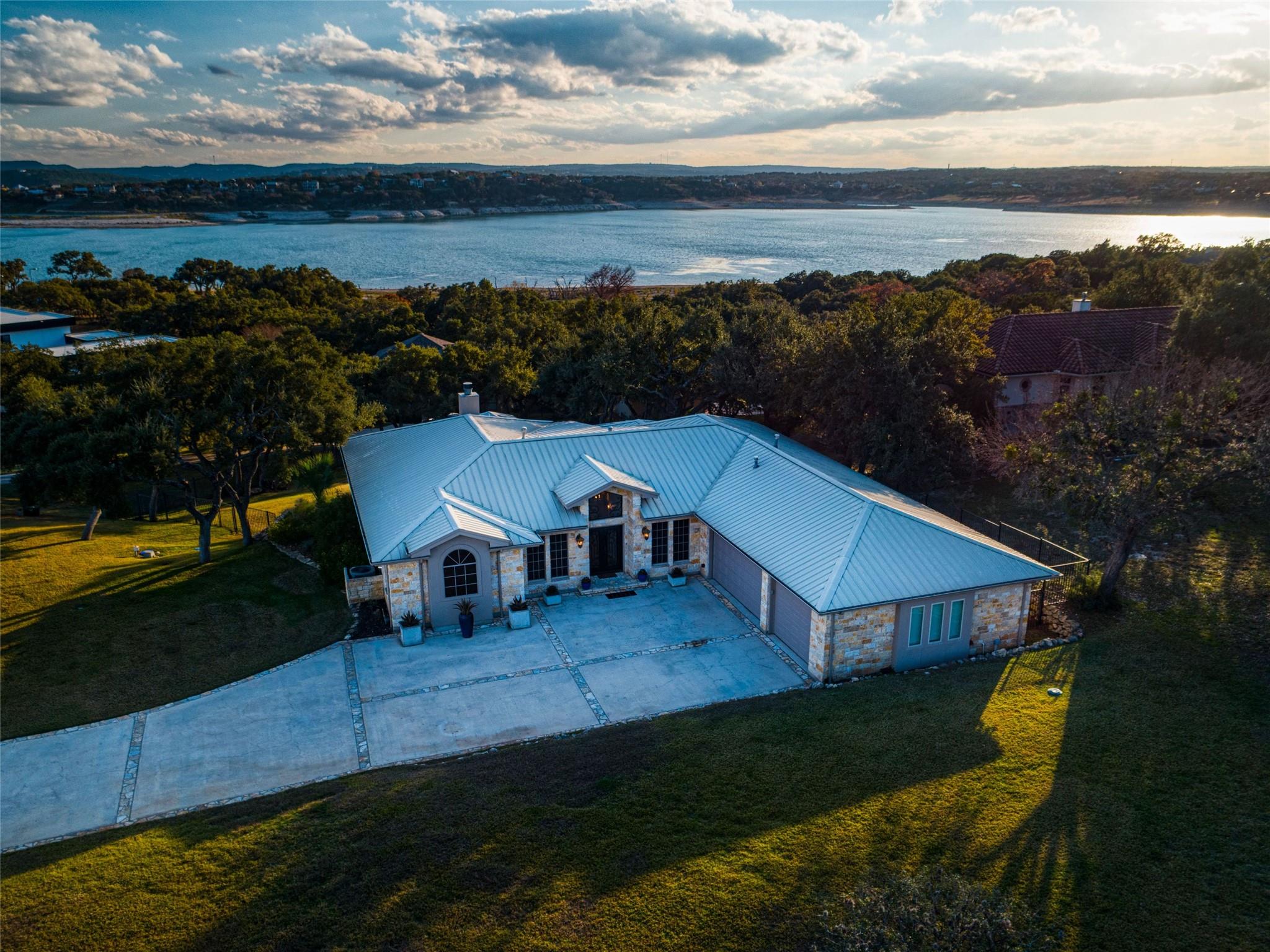 110 Kingsbury Canyon Lake TX 78133