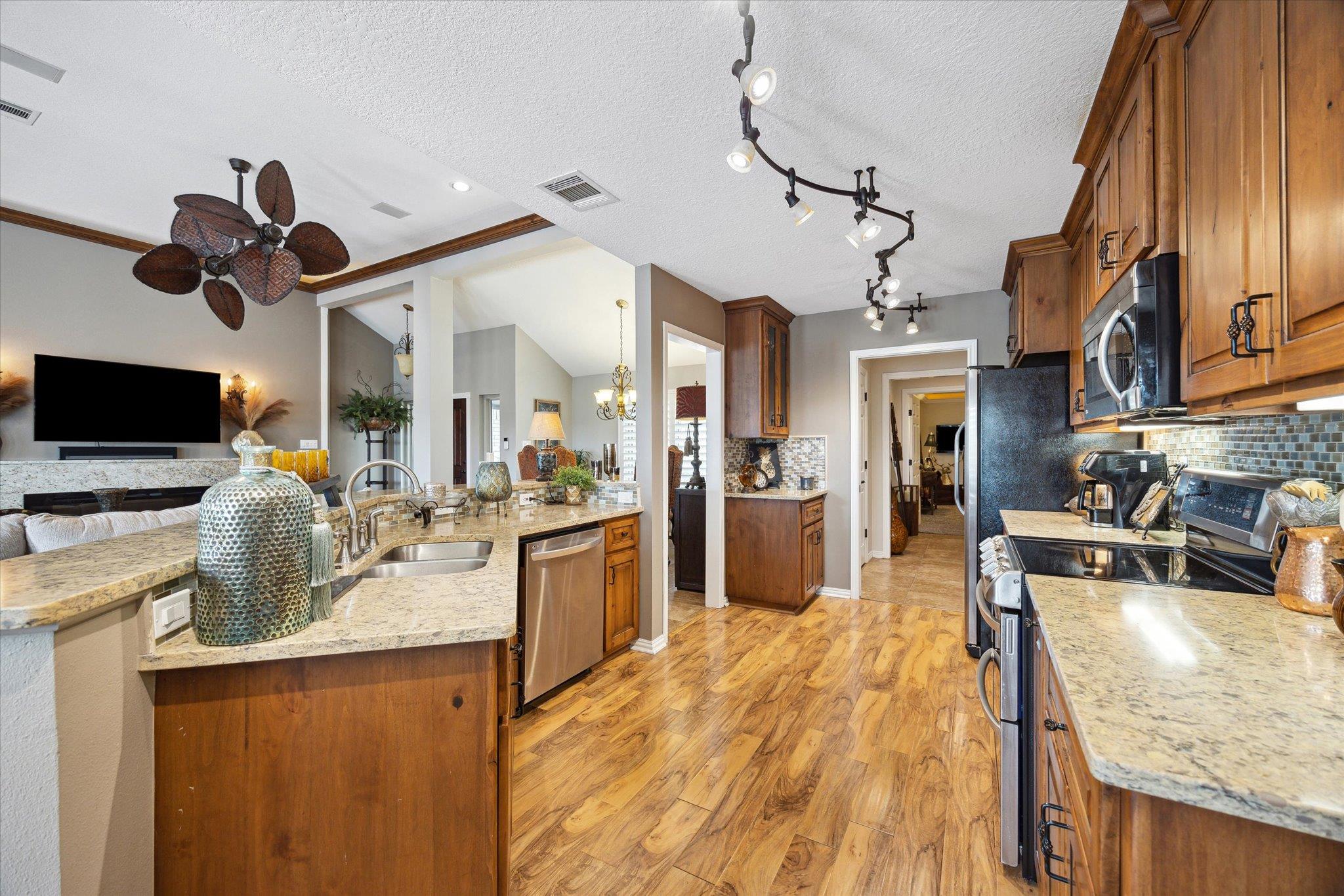 515 Wesley Ridge Drive Spicewood TX 78669
