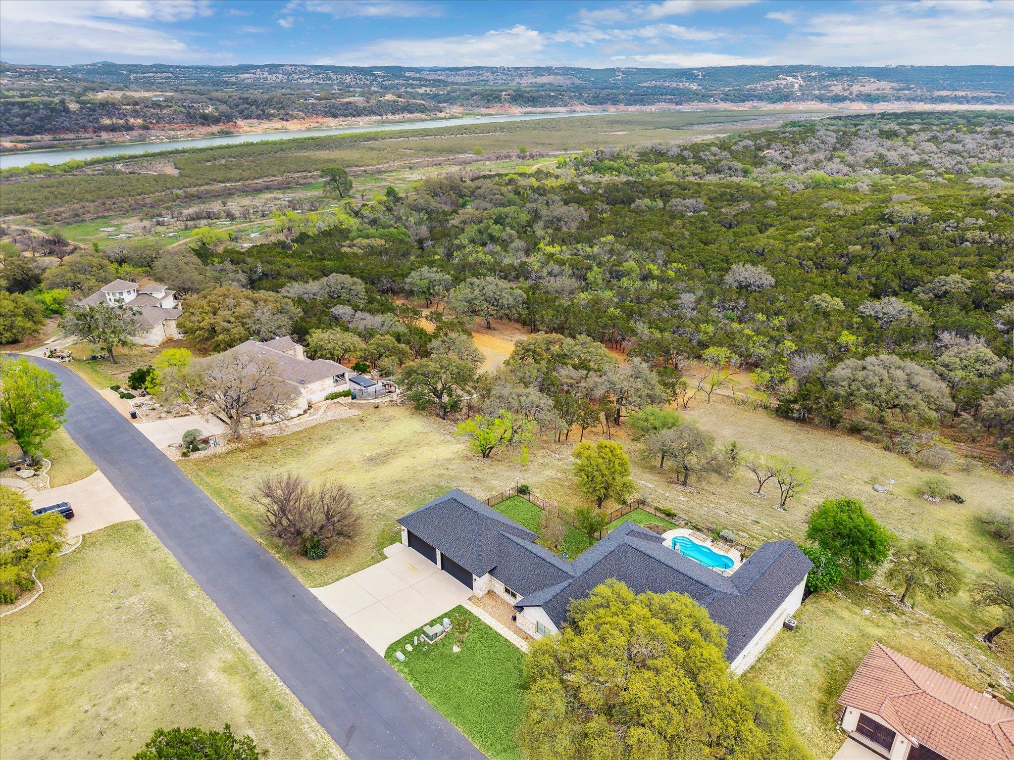 515 Wesley Ridge Drive Spicewood TX 78669