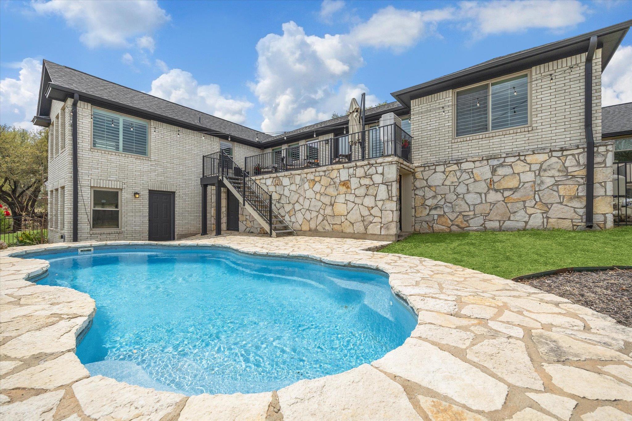 515 Wesley Ridge Drive Spicewood TX 78669
