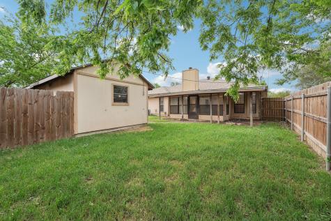 1800 Cedarlawn Street Taylor TX 76574