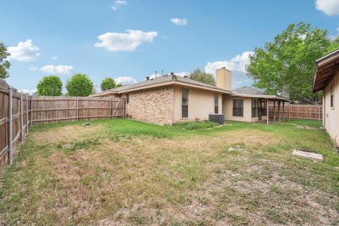 1800 Cedarlawn Street Taylor TX 76574