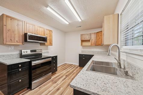 1800 Cedarlawn Street Taylor TX 76574