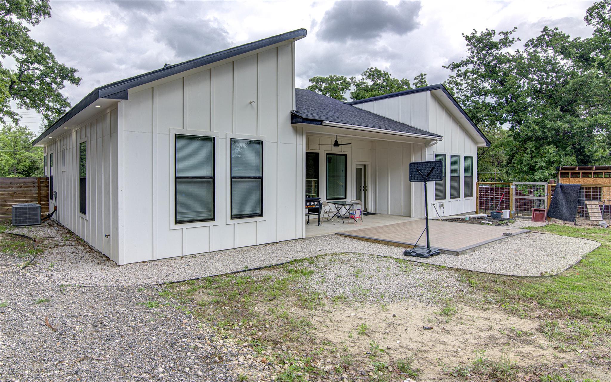 165 La Selva Drive Elgin TX 78621