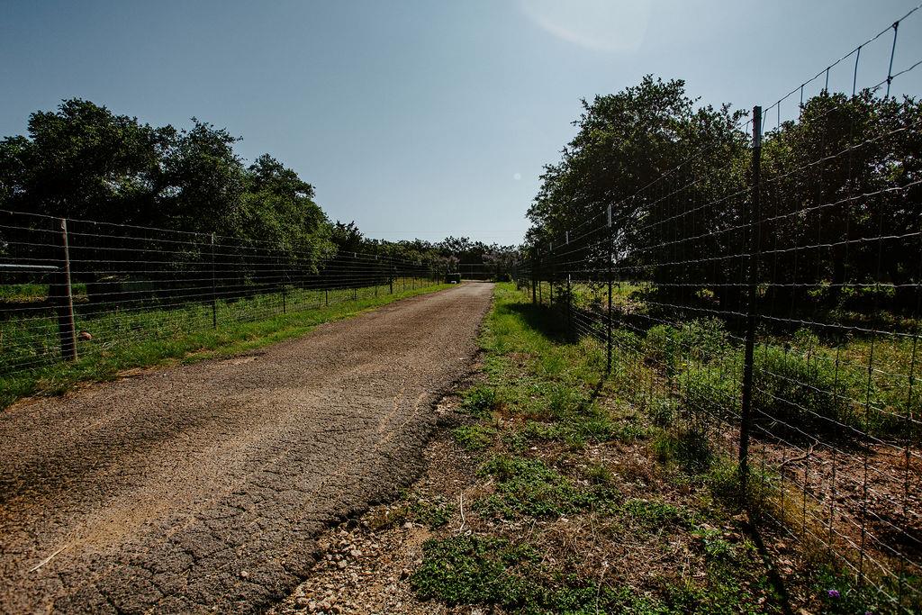 204 E Lakeshore Drive Dripping Springs TX 78620