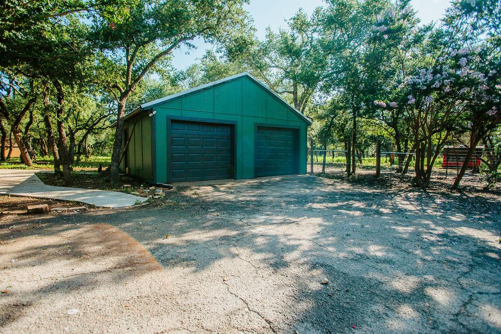 204 E Lakeshore Drive Dripping Springs TX 78620
