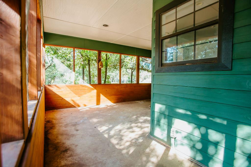 204 E Lakeshore Drive Dripping Springs TX 78620