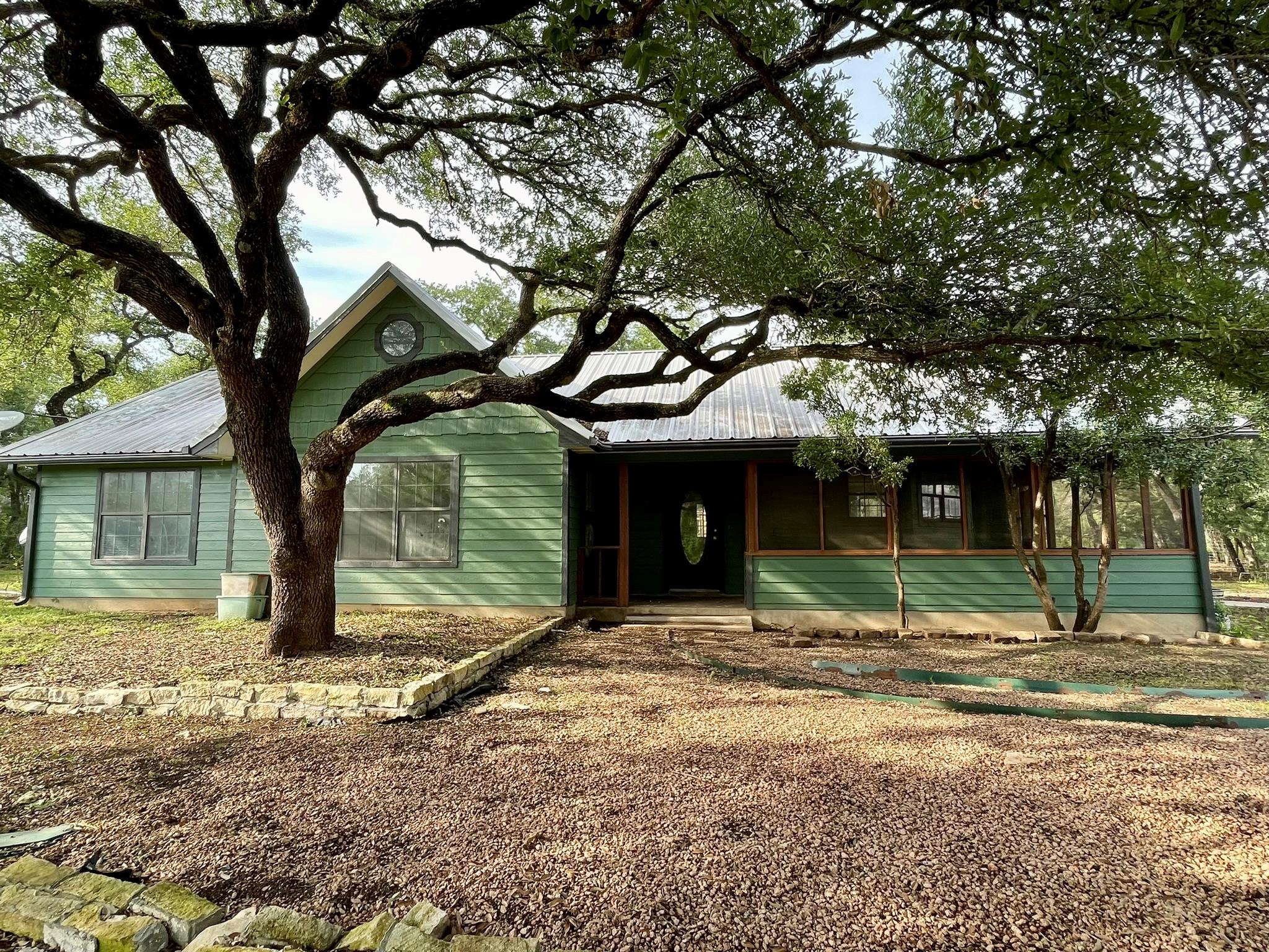 204 E Lakeshore Drive Dripping Springs TX 78620