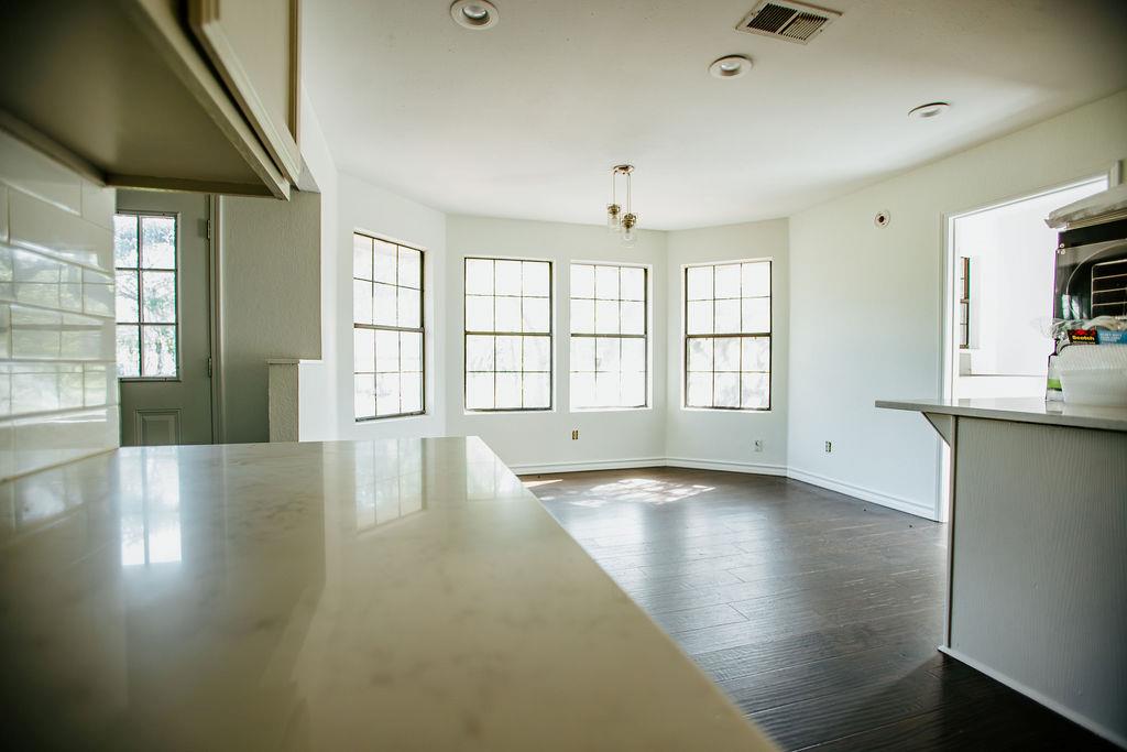 204 E Lakeshore Drive Dripping Springs TX 78620