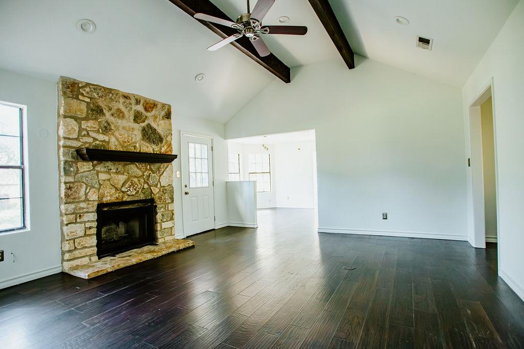 204 E Lakeshore Drive Dripping Springs TX 78620