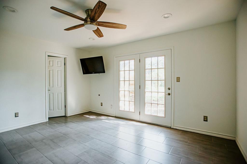 204 E Lakeshore Drive Dripping Springs TX 78620