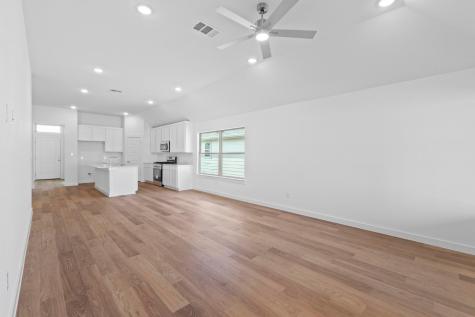 107 Mandeville Drive Hutto TX 78634