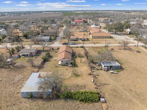 401 S Love Avenue Florence TX 76527