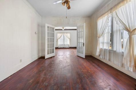 401 S Love Avenue Florence TX 76527