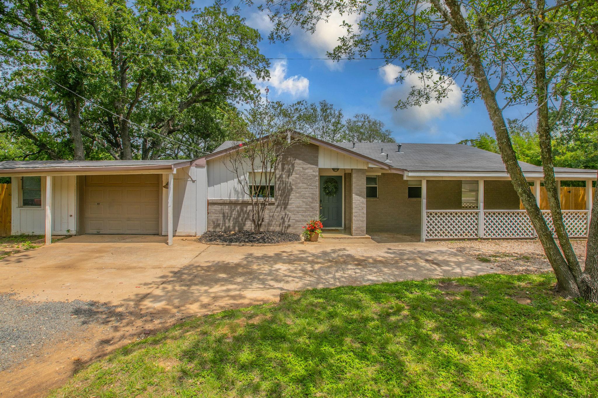 251 Cool Water Drive Bastrop TX 78602