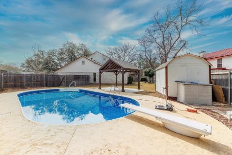209 Coventry Lane Seguin TX 78155