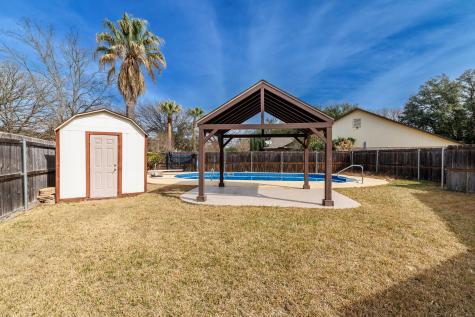 209 Coventry Lane Seguin TX 78155