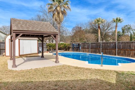 209 Coventry Lane Seguin TX 78155