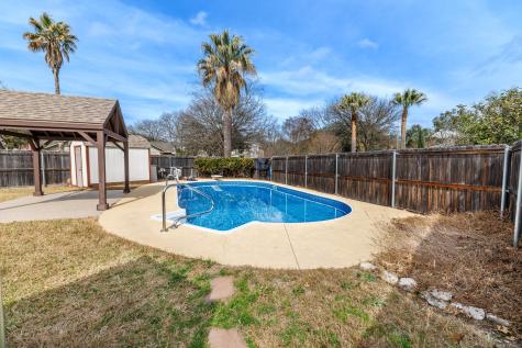 209 Coventry Lane Seguin TX 78155