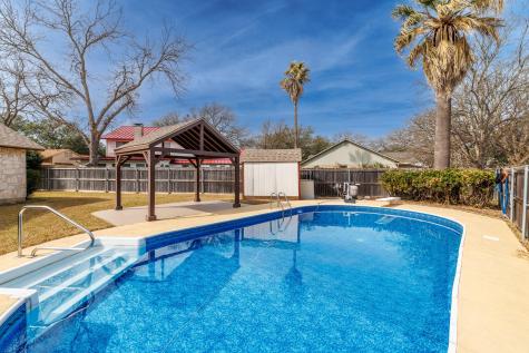 209 Coventry Lane Seguin TX 78155