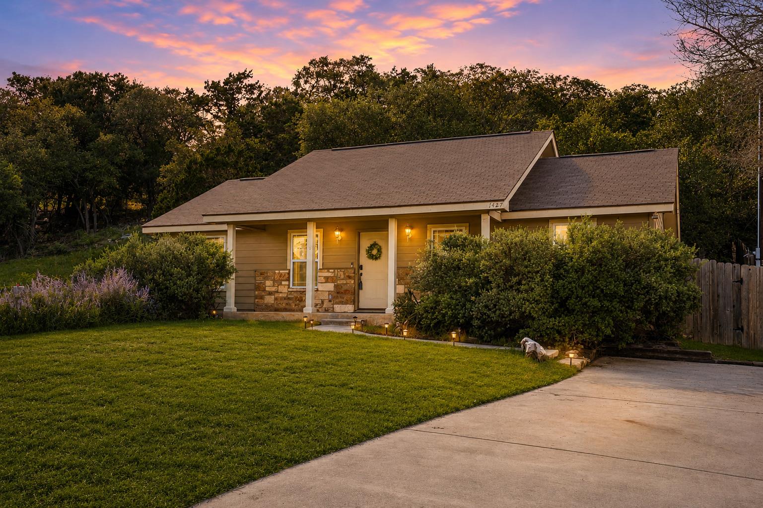 1427 Bonnyview Drive Canyon Lake TX 78133
