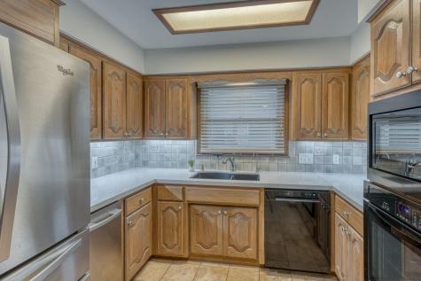 402 Meadowlakes Drive Meadowlakes TX 78654