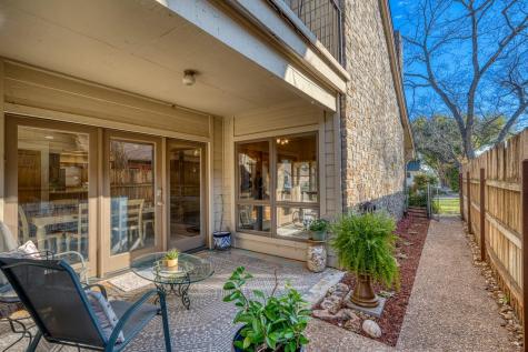 402 Meadowlakes Drive Meadowlakes TX 78654