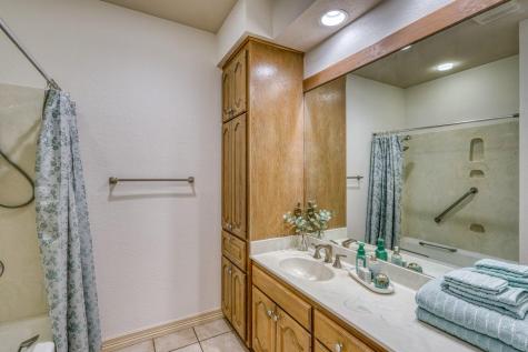 402 Meadowlakes Drive Meadowlakes TX 78654