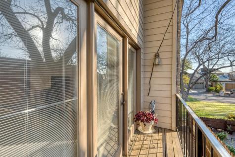 402 Meadowlakes Drive Meadowlakes TX 78654