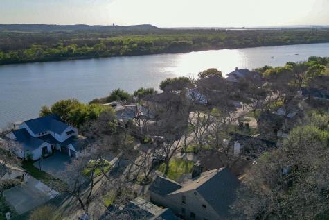 402 Meadowlakes Drive Meadowlakes TX 78654