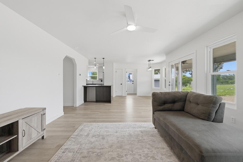25429 Cove Drive Spicewood TX 78669