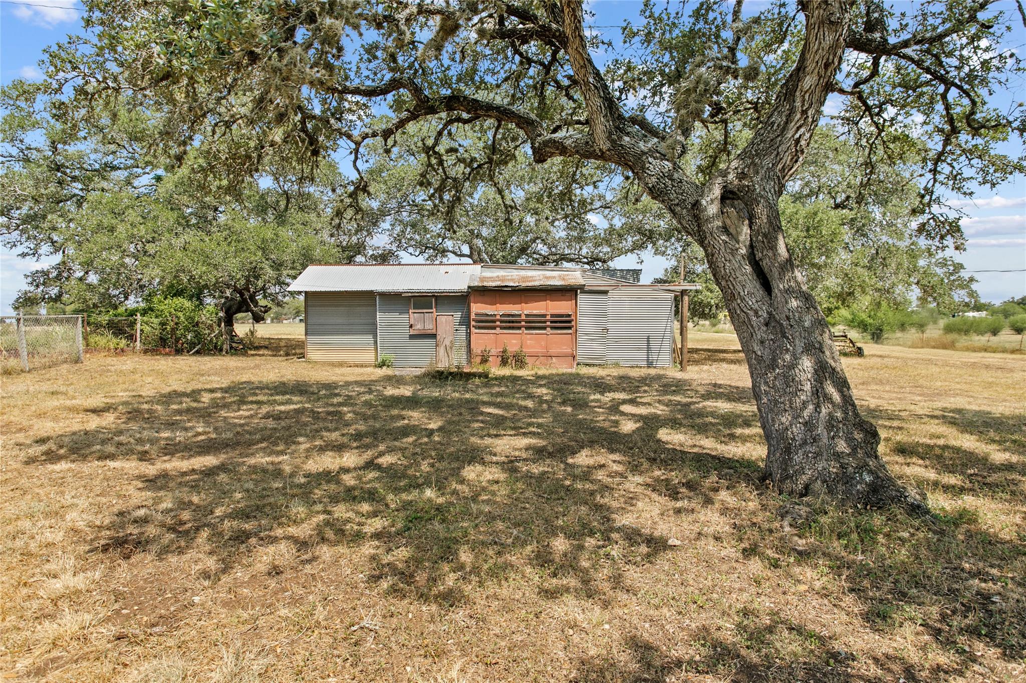 1408 State Park Road Lockhart TX 78644