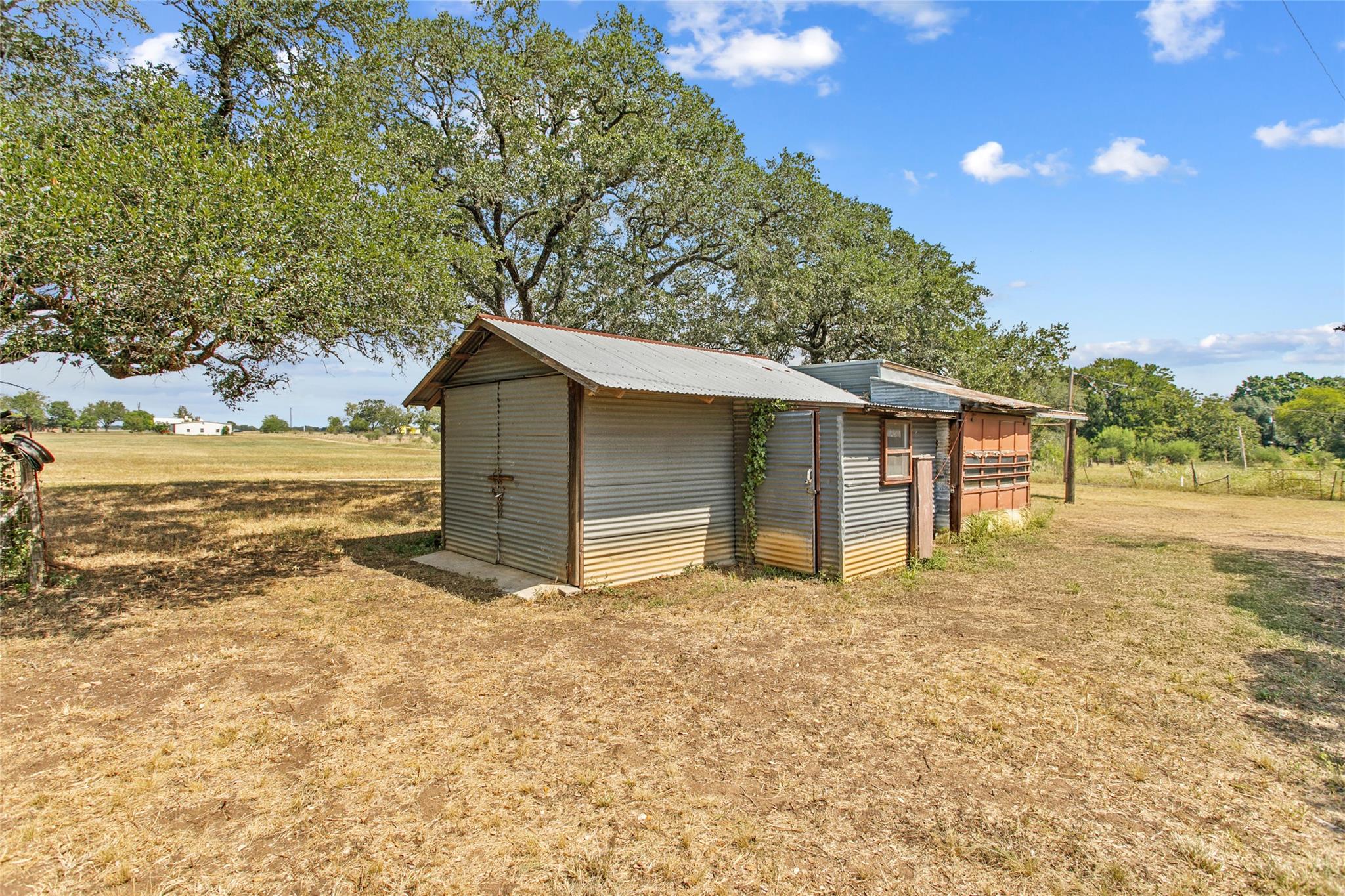 1408 State Park Road Lockhart TX 78644