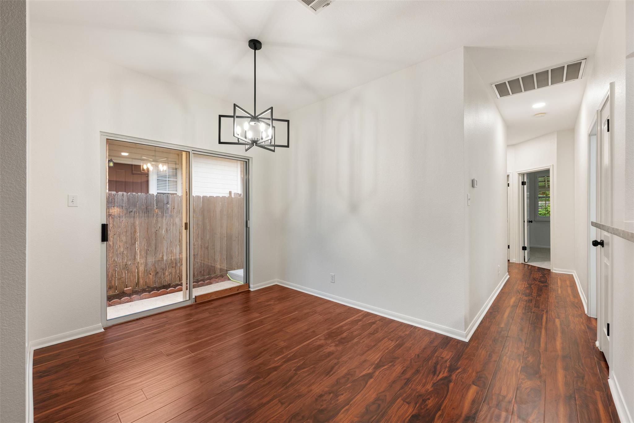 2429A Curry Loop Round Rock TX 78664