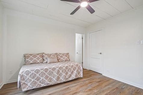 605 Bishop Street Smithville TX 78957