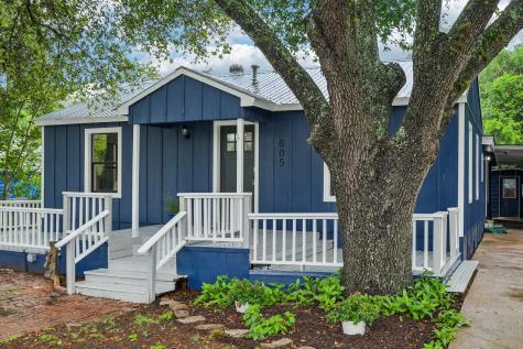 605 Bishop Street Smithville TX 78957