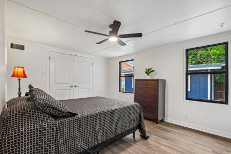 605 Bishop Street Smithville TX 78957