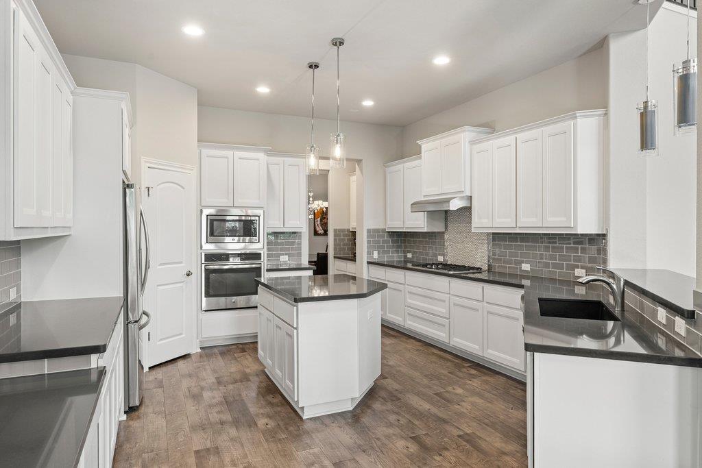 5313 Lipan Apache Bend Austin TX 78738