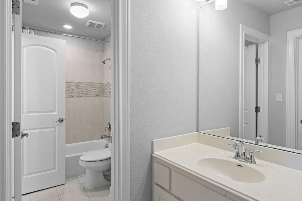 5313 Lipan Apache Bend Austin TX 78738