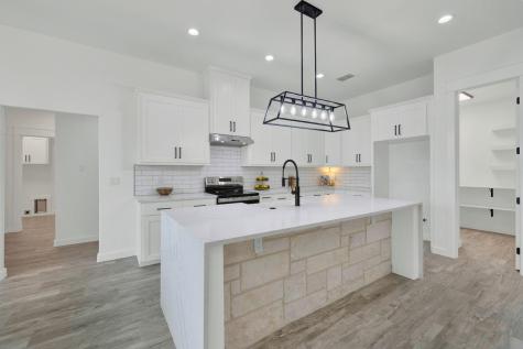 110 Lake Village Road Seguin TX 78155