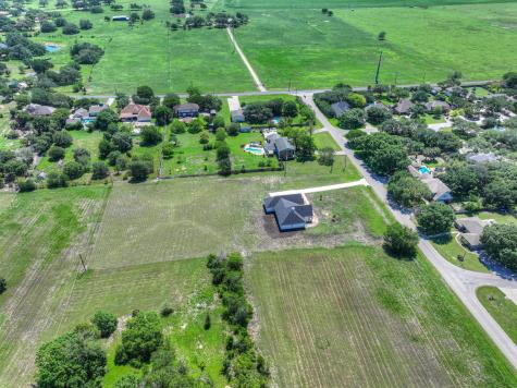 110 Lake Village Road Seguin TX 78155