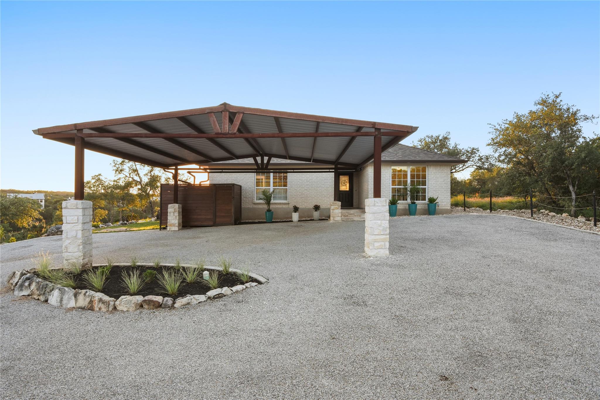 1104 Cliffview Drive Spicewood TX 78669