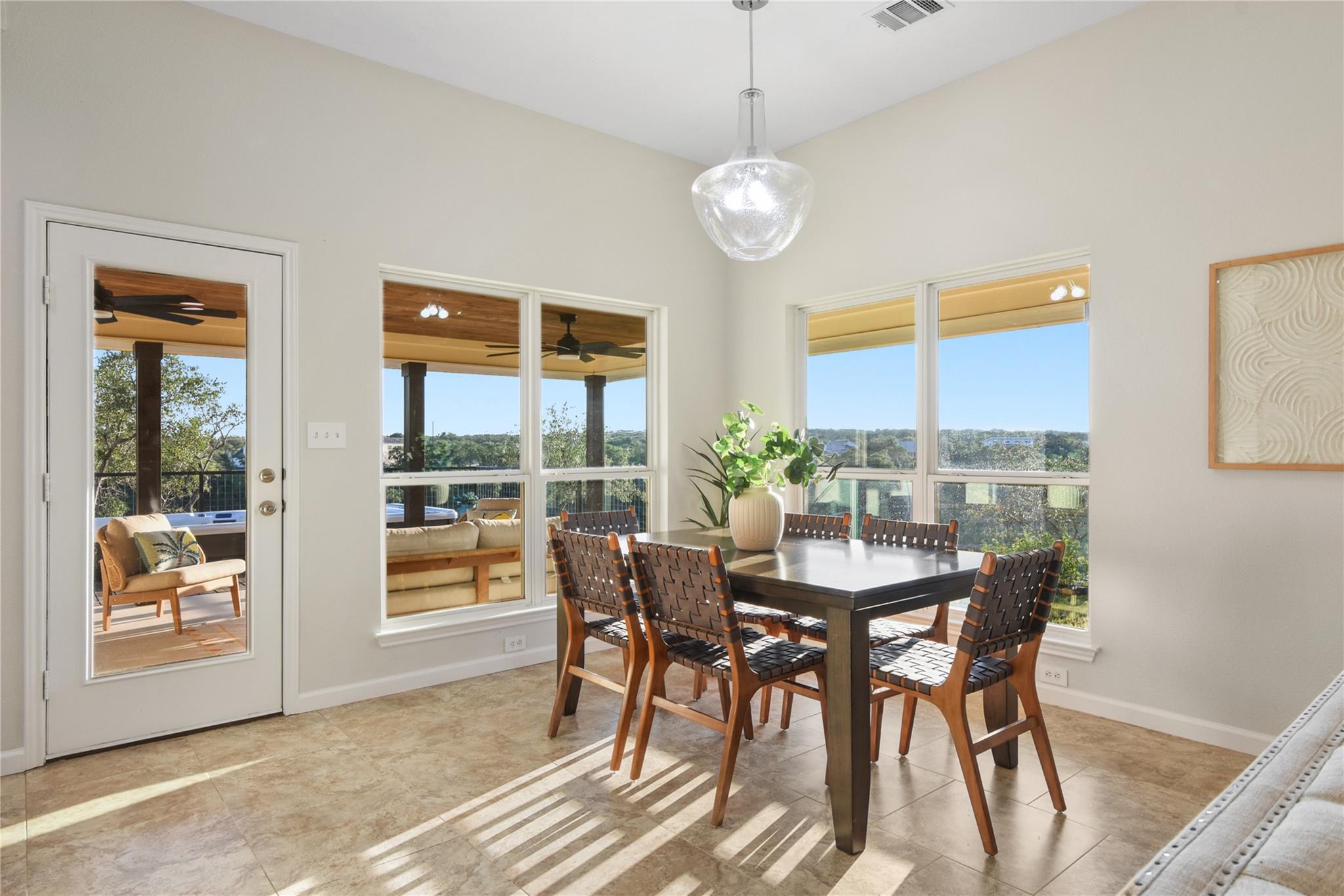 1104 Cliffview Drive Spicewood TX 78669