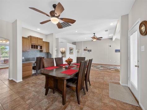 1281 Private Road 7037 Lexington TX 78947