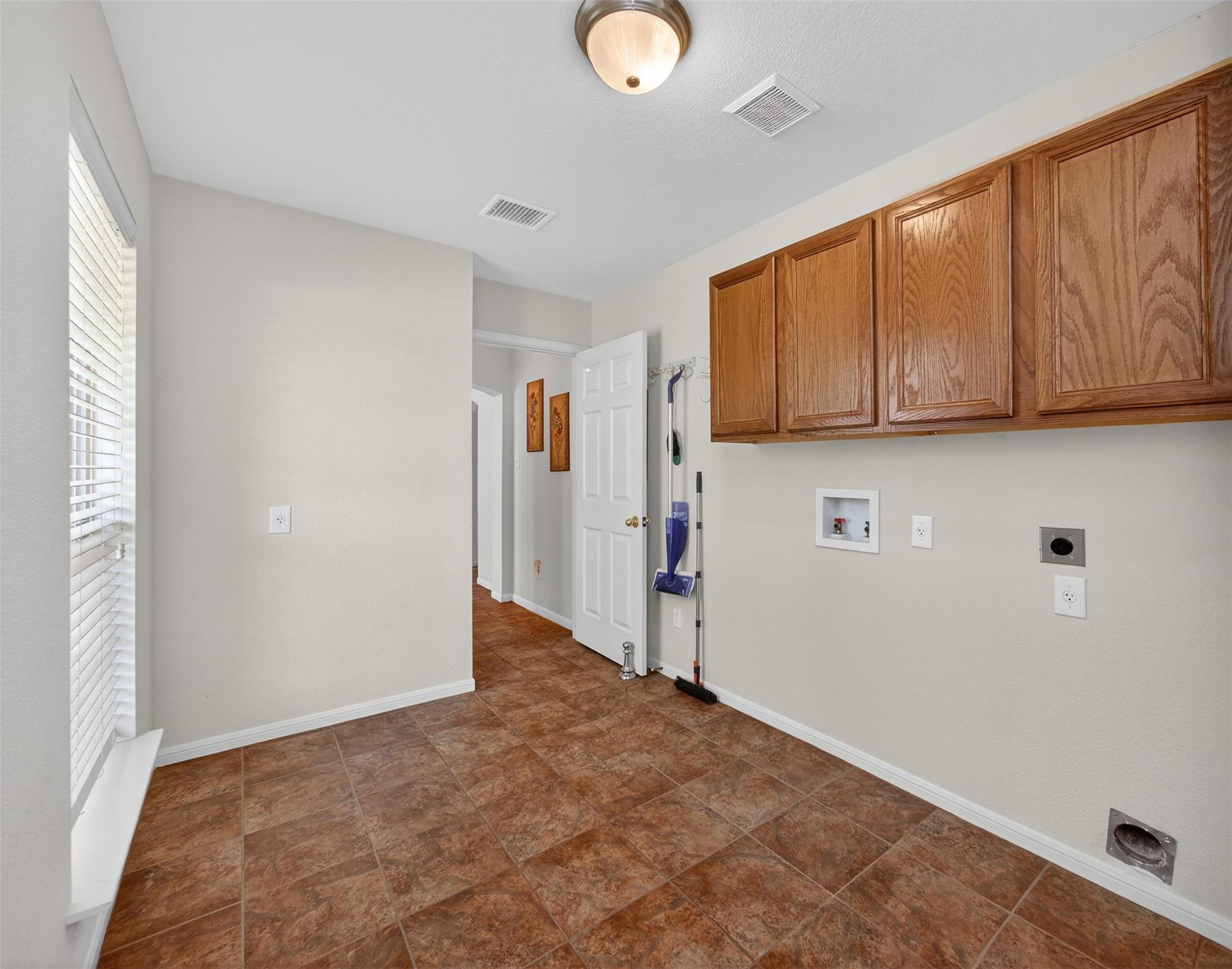 1281 Private Road 7037 Lexington TX 78947
