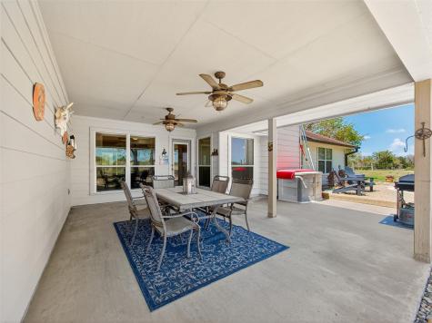 1281 Private Road 7037 Lexington TX 78947