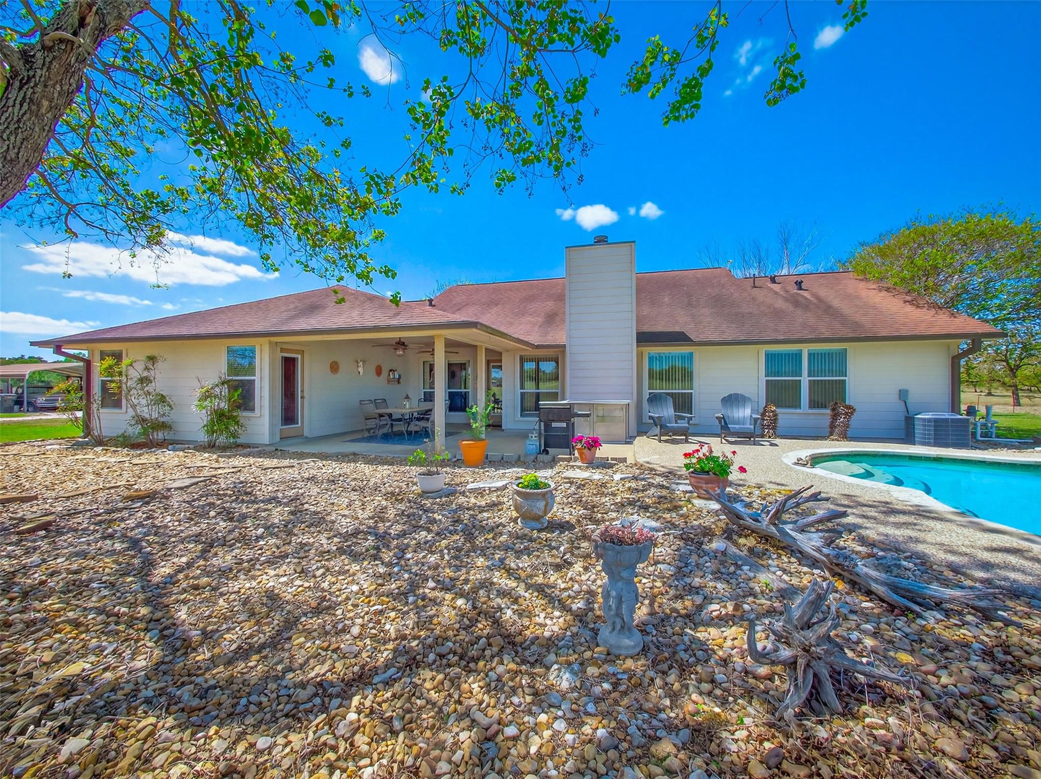1281 Private Road 7037 Lexington TX 78947